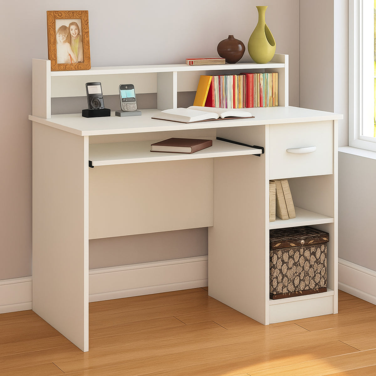 مكتب 120×60×95 سم + درج واحد + 2 ضلفة + رف كيبورد + مكتبة – أبيض – AZ1257