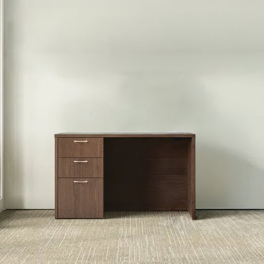 مكتب 160×80×75 سم + وحدة أدراج متصلة – بني – AZ11149