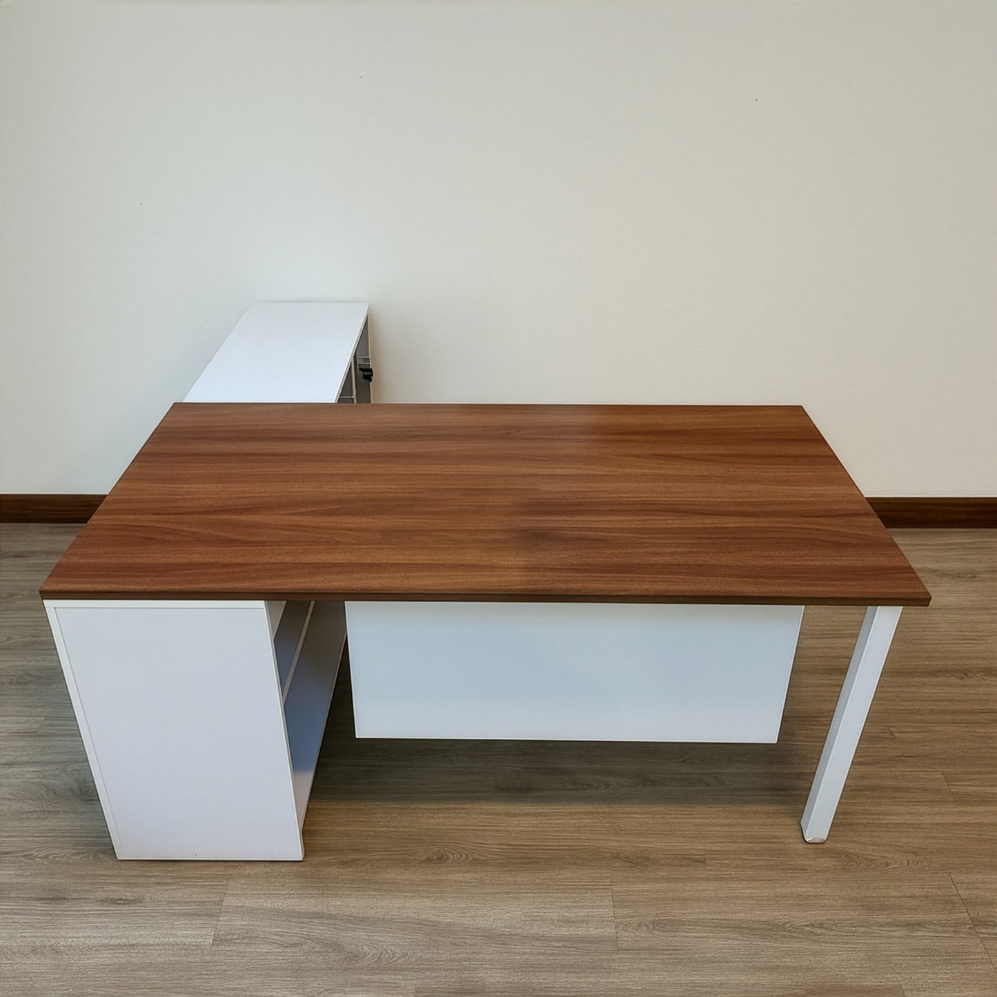 مكتب 160×160×75 سم + شاسيه معدني + سايد - بني وأبيض - AZ50017

